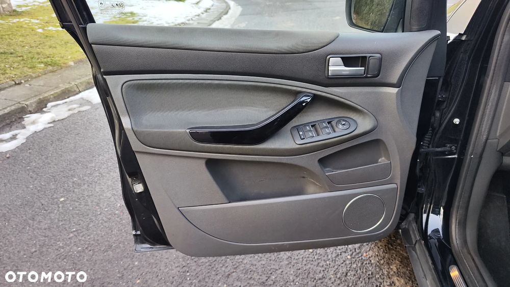 Ford Kuga 2.0 TDCi 4WD Titanium - 17