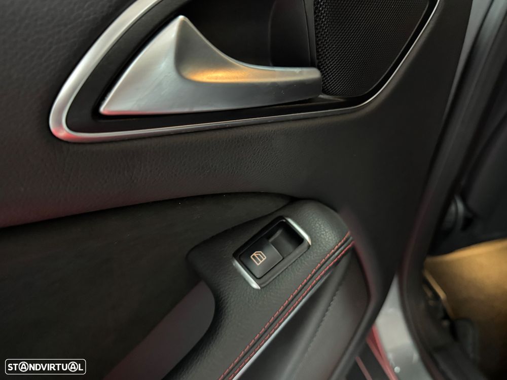 Mercedes-Benz GLA 200 d 4Matic 7G-DCT AMG Line - 47