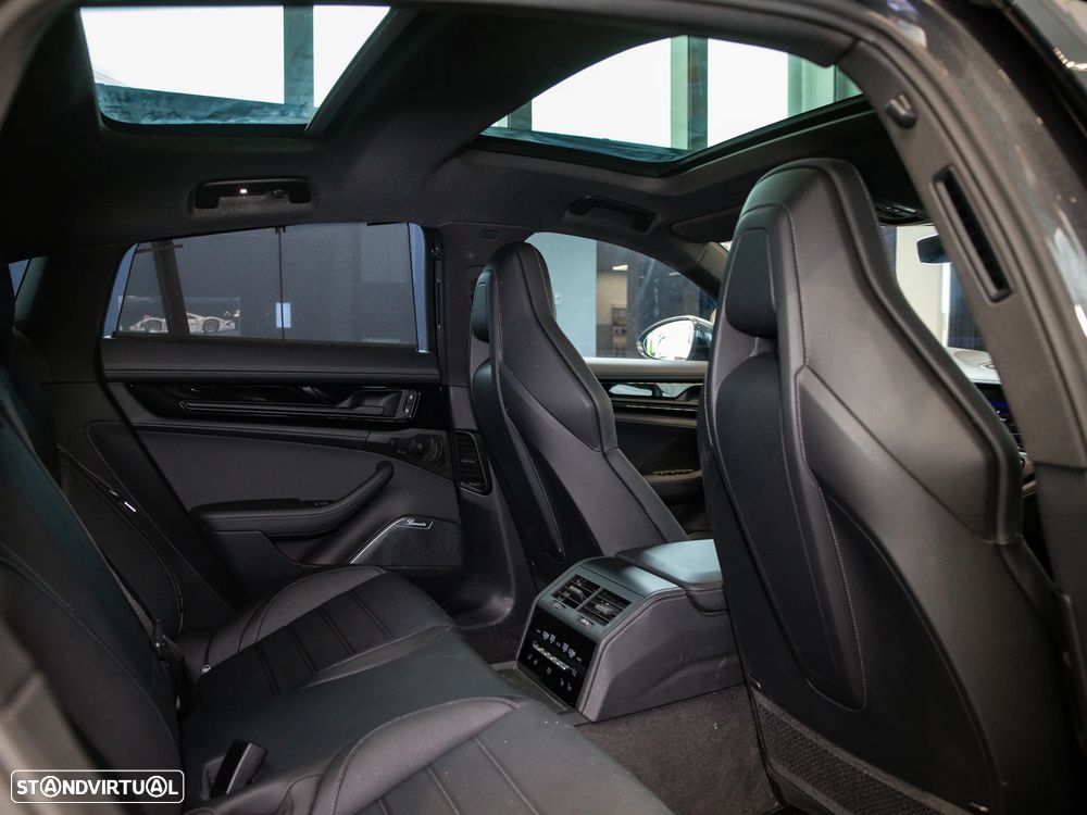 Porsche Panamera 4S E-Hybrid - 32