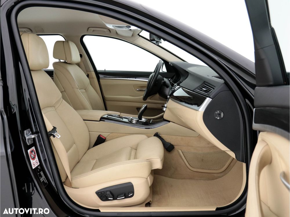 BMW Seria 5 520d Aut. Luxury Line - 10