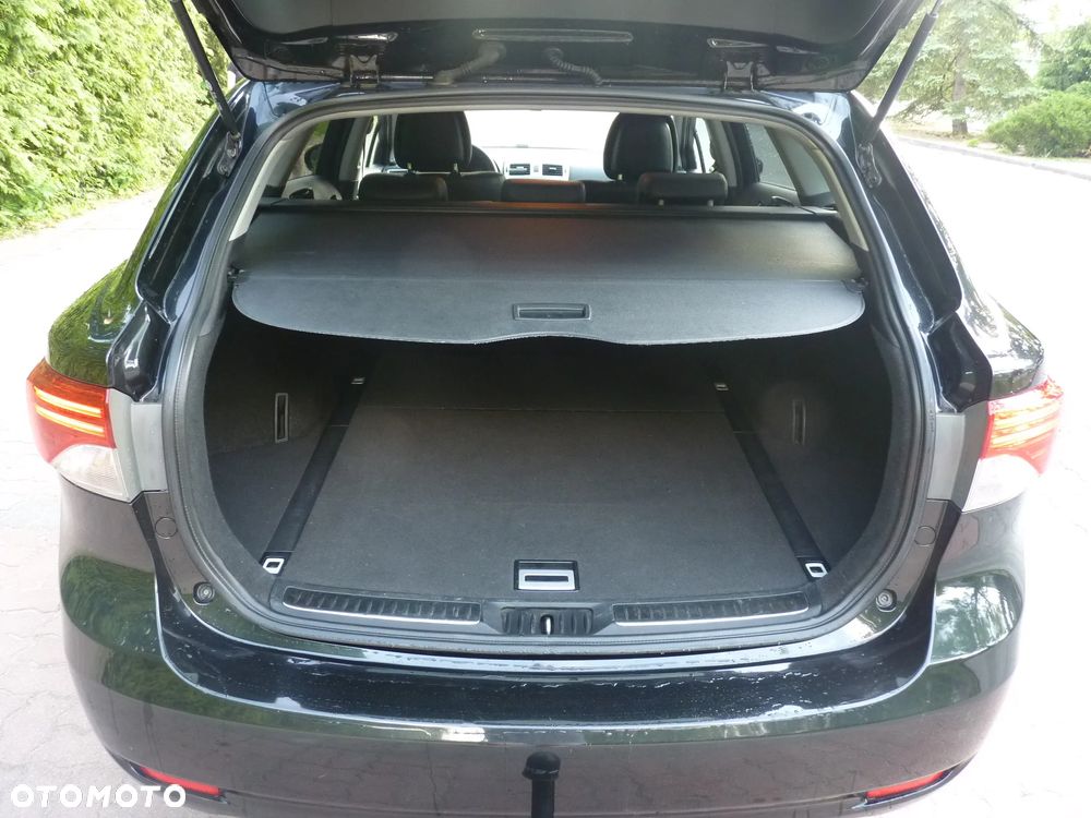 Toyota Avensis 1.8 Executive - 23