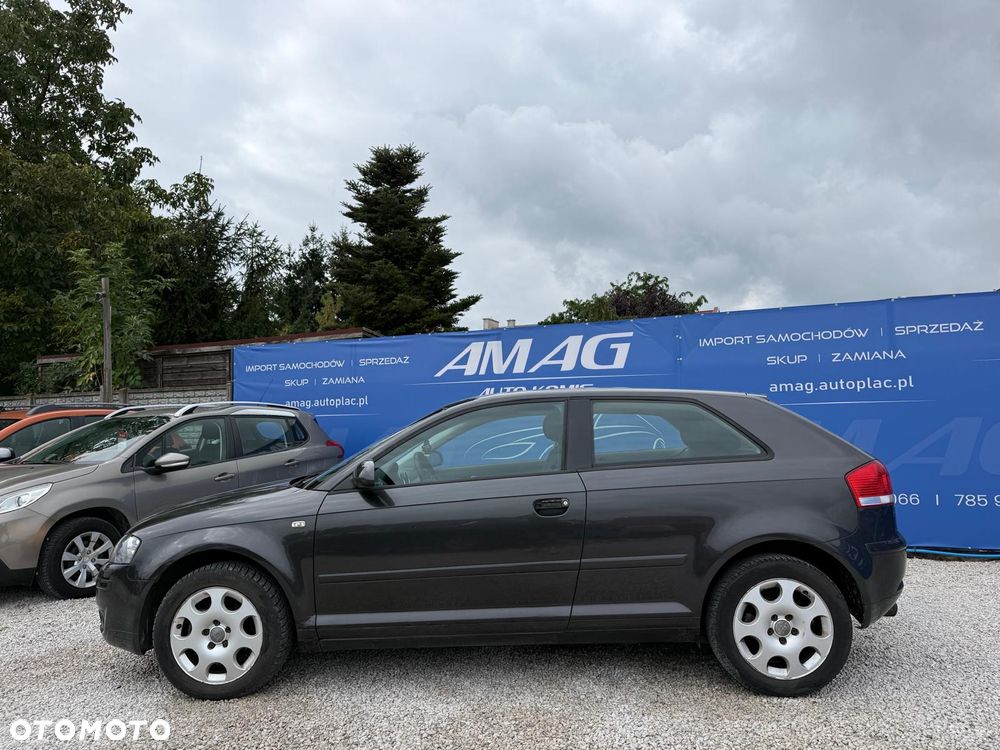 Audi A3 3-drzwiowe 1.6 Ambition - 9