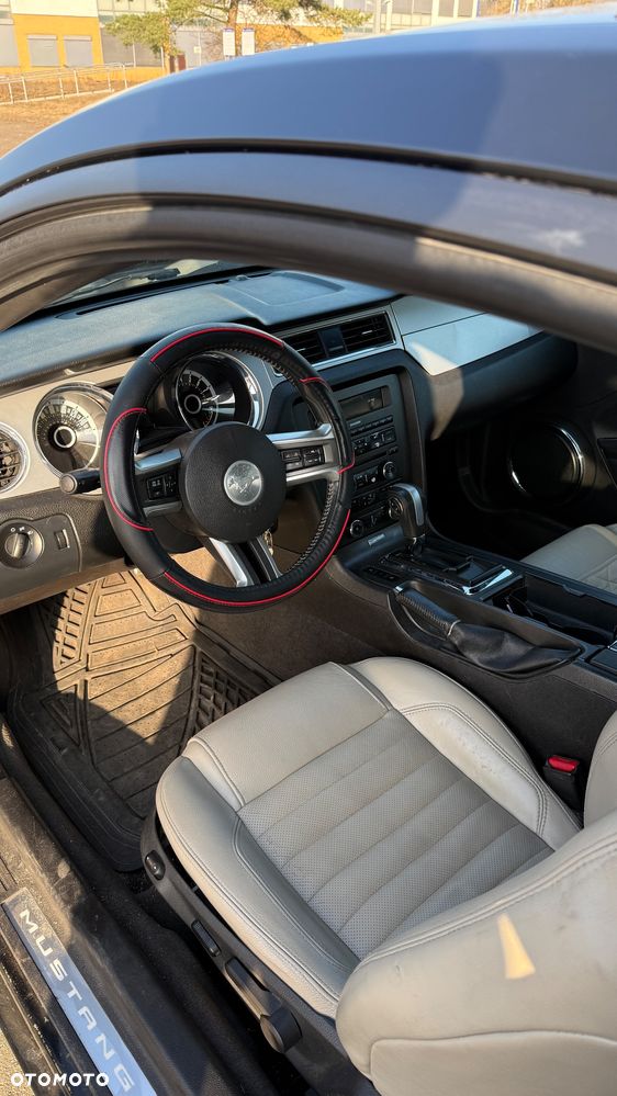 Ford Mustang - 5