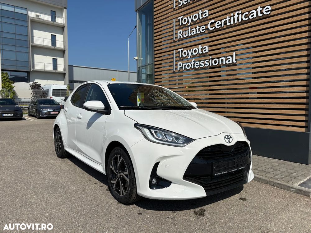 Toyota Yaris Hybrid 116 1.5 VVT-i Business Edition - 1