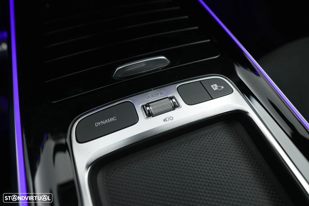 Mercedes-Benz GLA 180 d AMG Line - 27