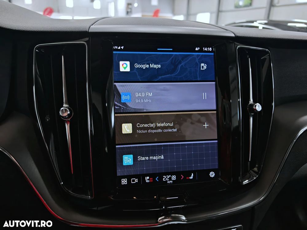 Volvo XC 60 B4 MHEV Momentum Pro - 17
