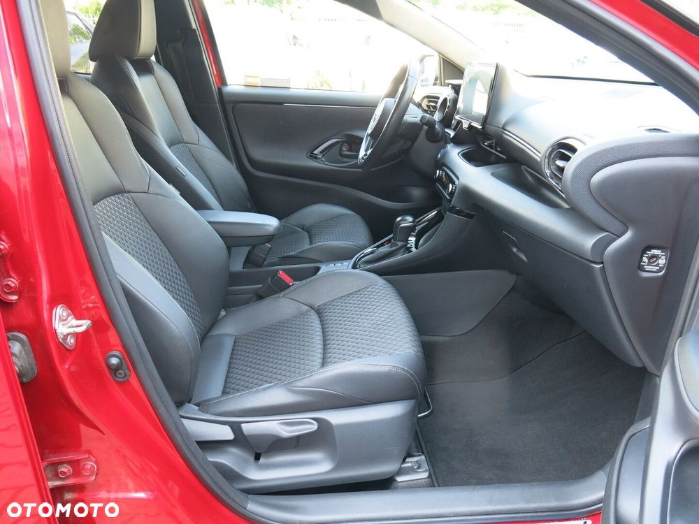 Toyota Yaris Hybrid 1.5 Selection Style - 6