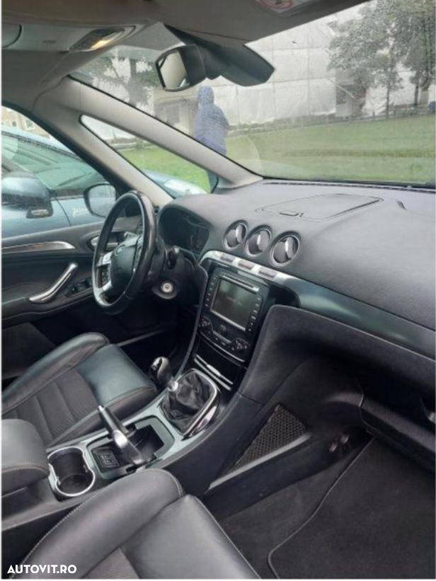 Ford Galaxy 2.2 TDCi Titanium - 11
