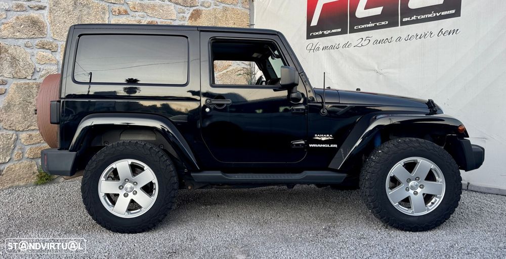 Jeep Wrangler - 12