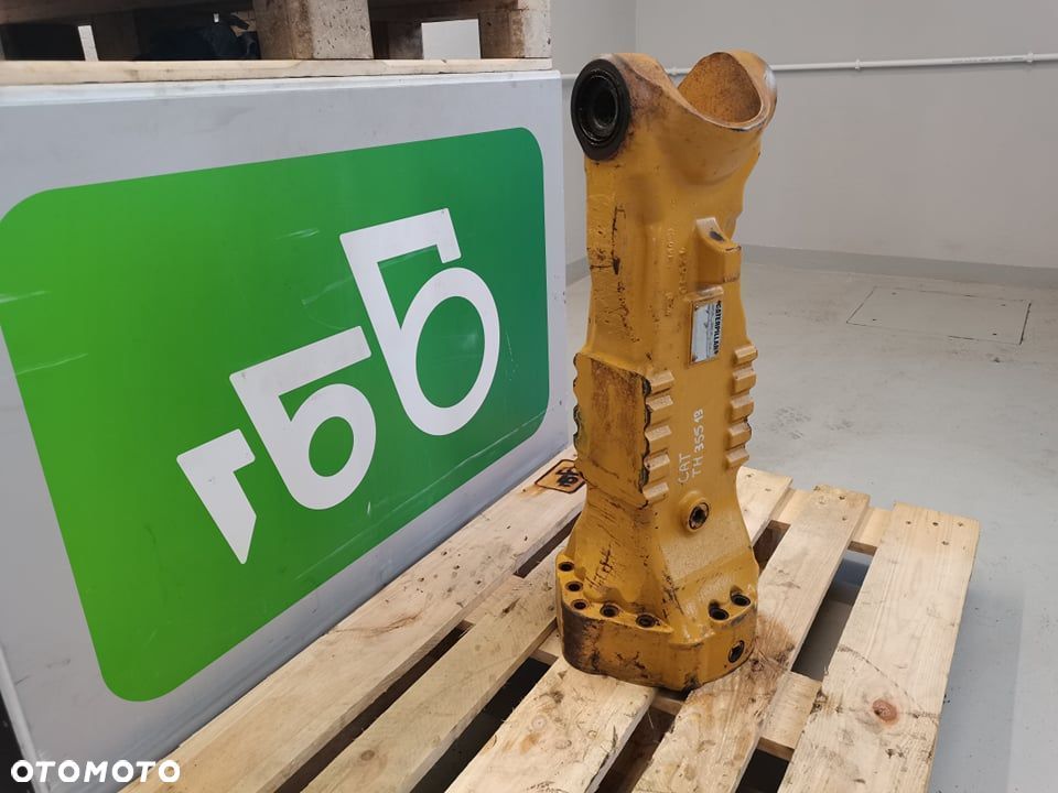 CAT TH 355 {Belka mostu} - 1