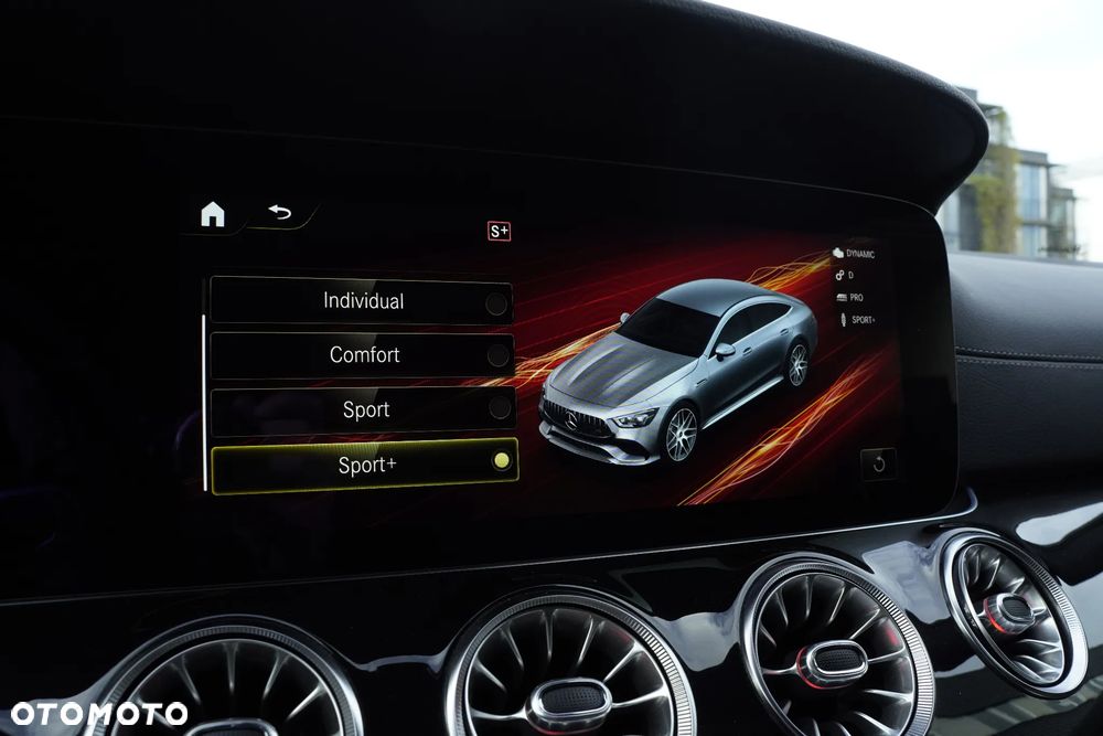 Mercedes-Benz AMG GT 43 4-Matic+ - 31