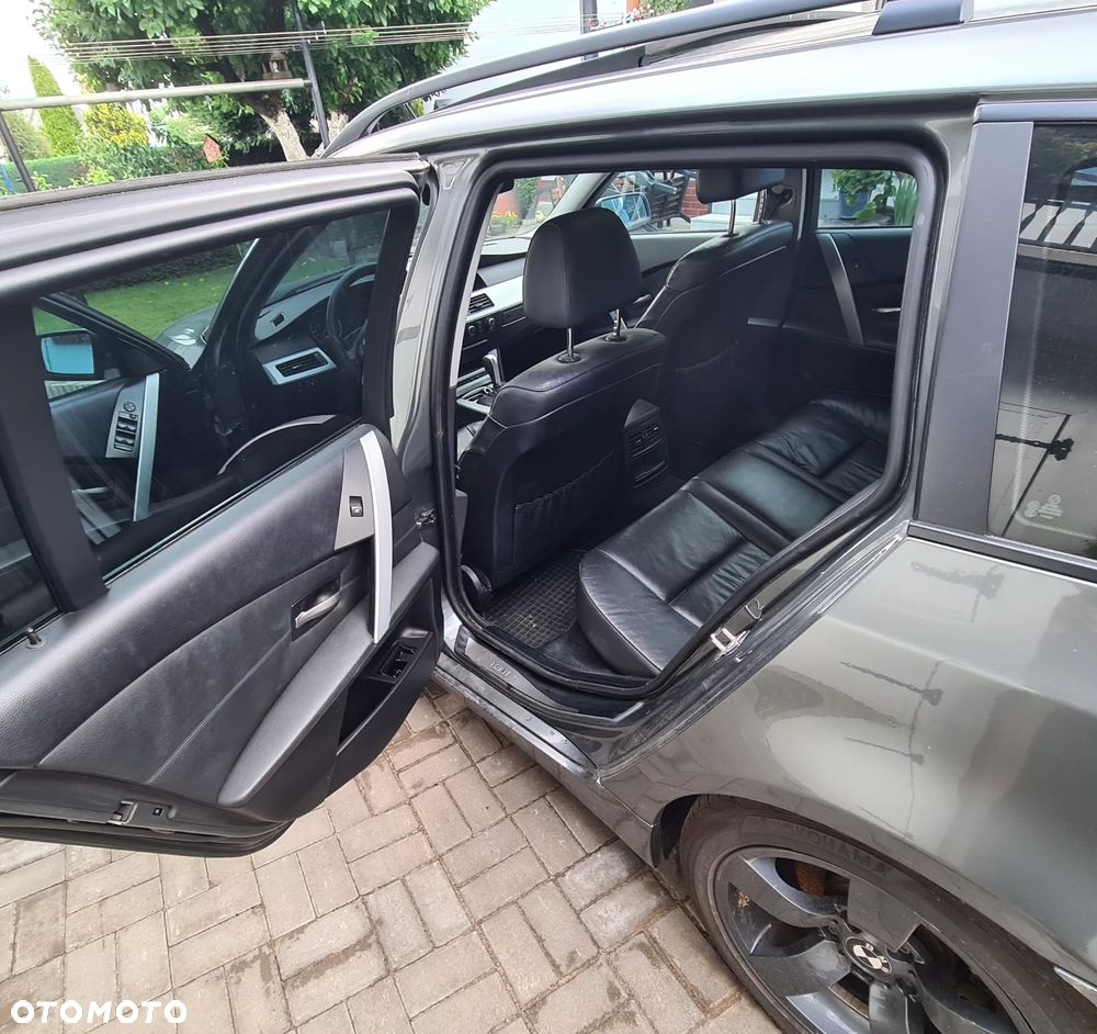 BMW Seria 5 525i - 11