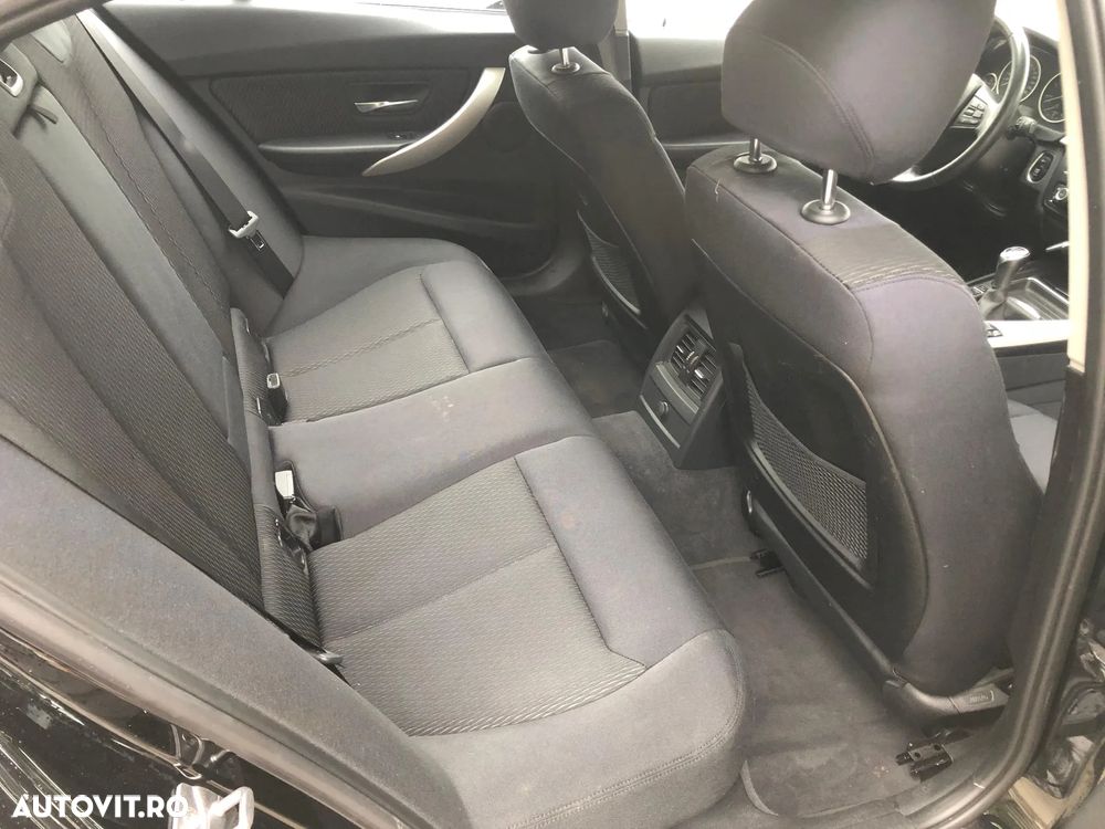 BMW Seria 3 318d - 12