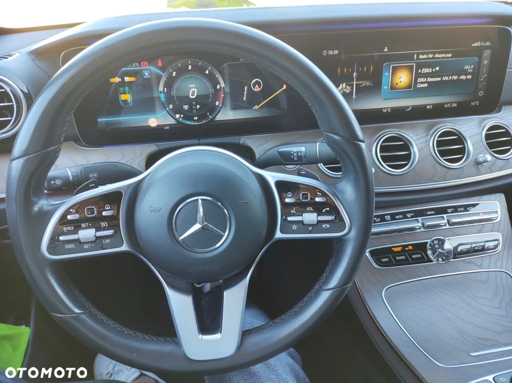 Mercedes-Benz Klasa E 220 d 4-Matic 9G-TRONIC - 10