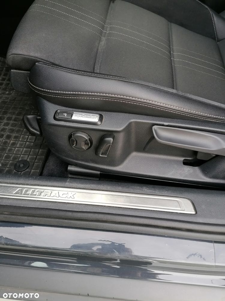 Volkswagen Passat - 15