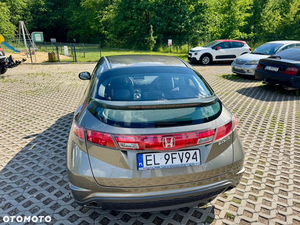 Honda Civic 1.8i-VTEC Sport - 12
