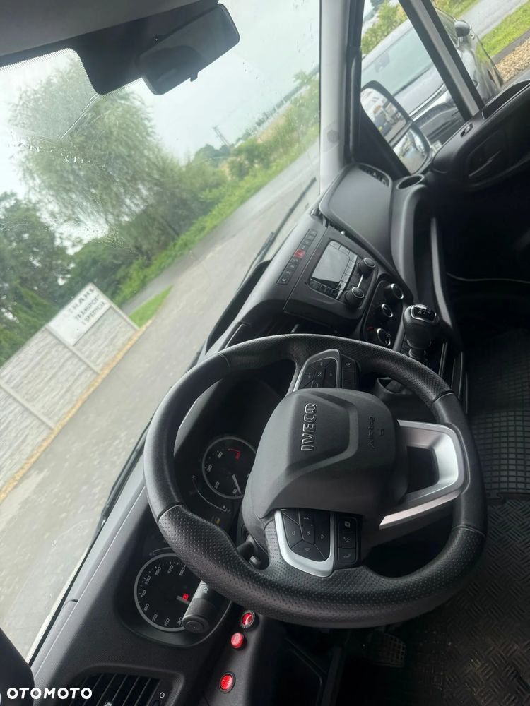 Mercedes-Benz Sprinter - 8