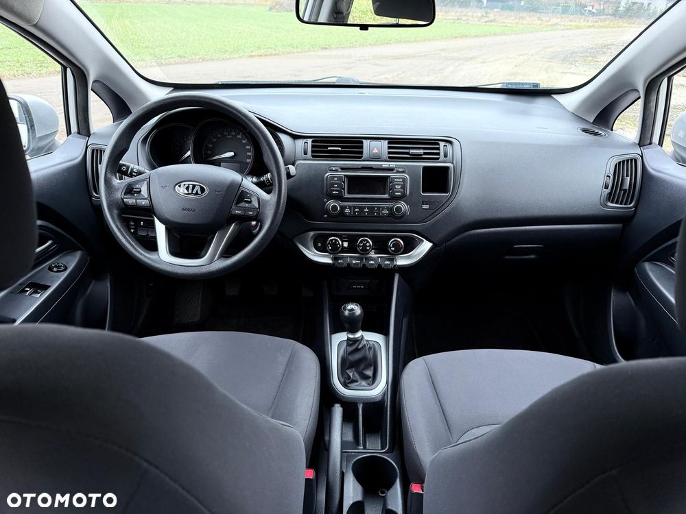 Kia Rio 1.2 Dream Team Edition - 13