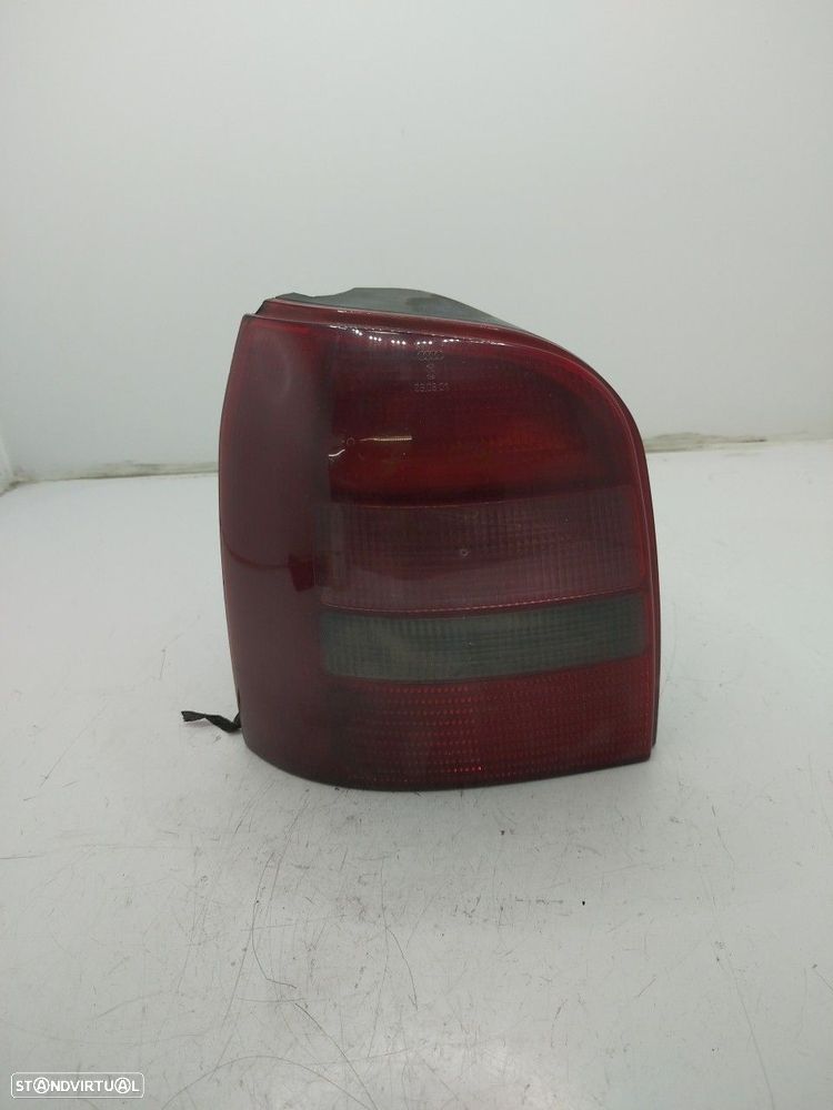 Farolim Stop Esq Audi A4 Avant (8D5, B5) - 1