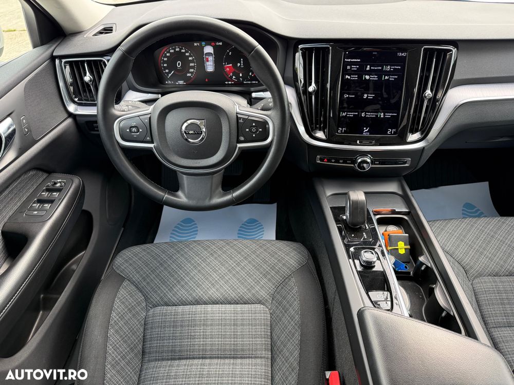 Volvo V60 B4 D Geartronic Momentum Pro - 17