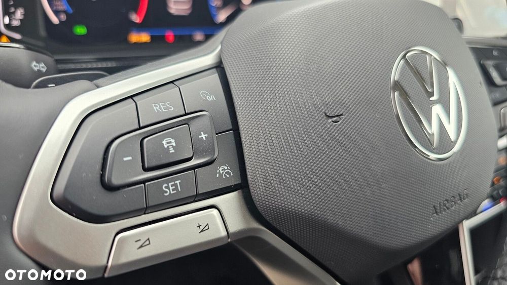 Volkswagen T-Cross - 13