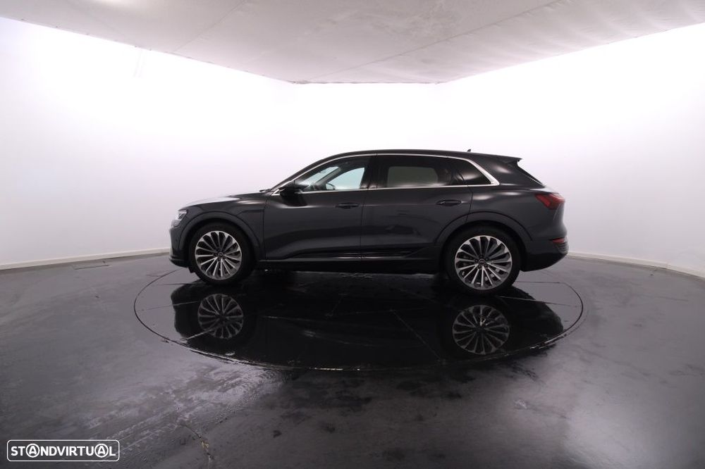 Audi Q8 e-Tron 55 quattro Advanced - 3
