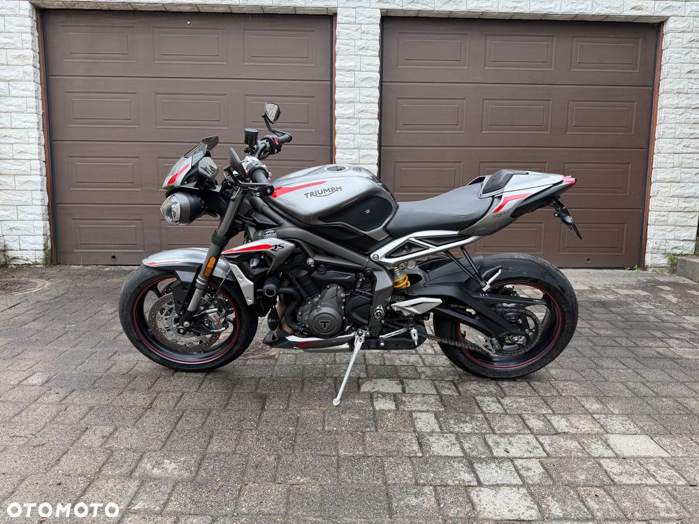Triumph Street Triple - 2