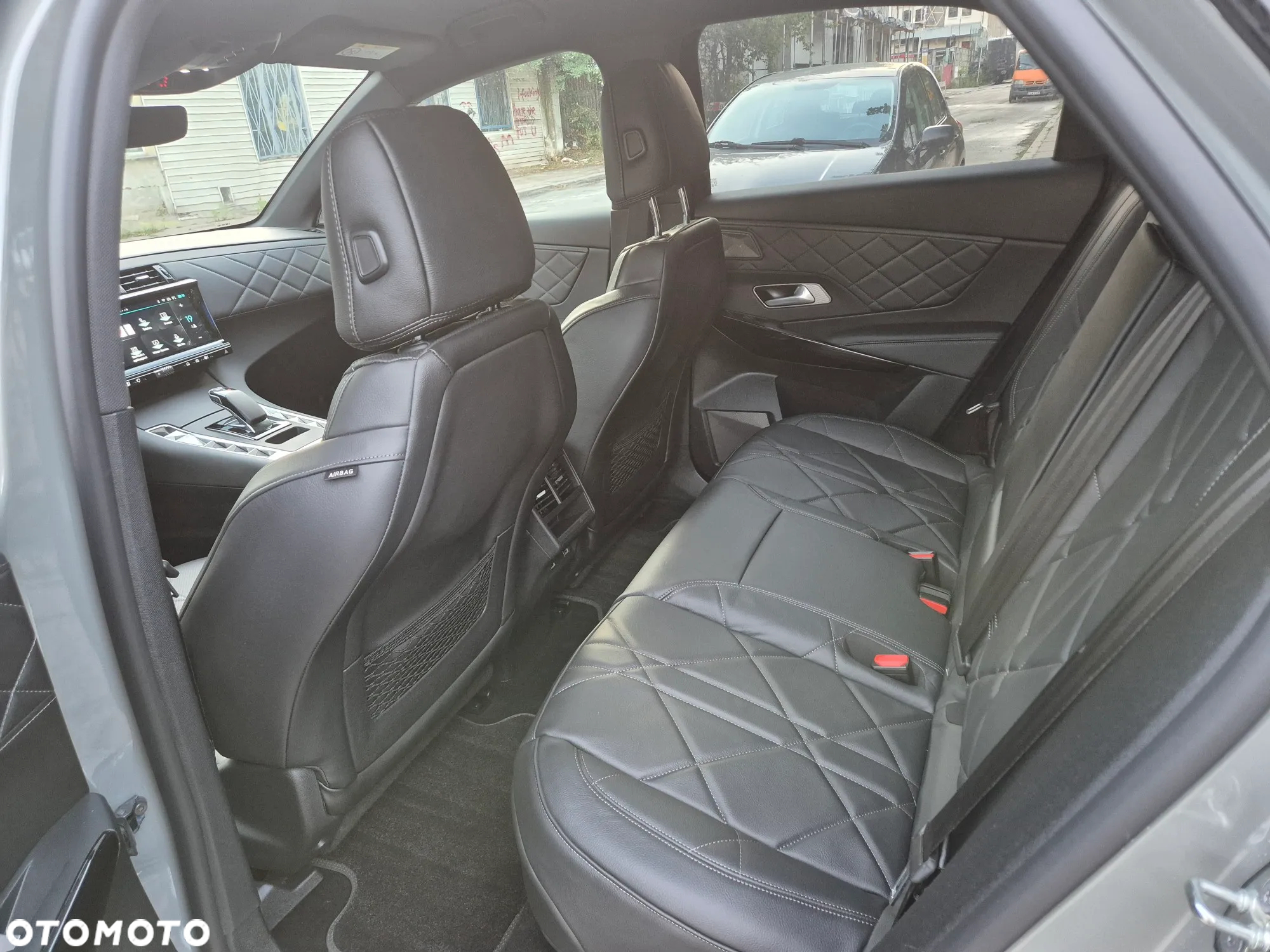 DS Automobiles DS 7 Crossback 1.6 E-Tense 4x4 Esprit de Voyage - 8