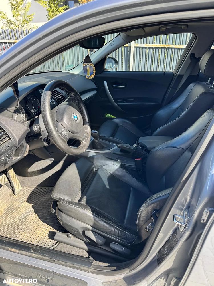 BMW Seria 1 120i - 1