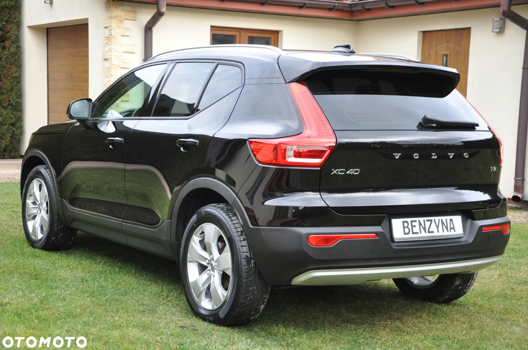 Volvo XC 40 T3 Momentum - 4