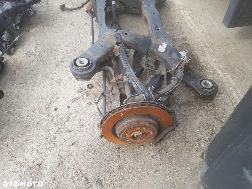 MERCEDES ML W166 2.2 CDI BELKA ZAWIESZENIA TYŁ - 2