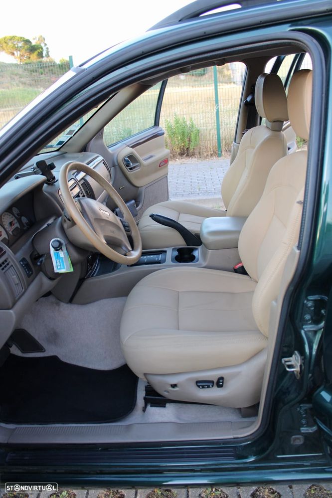 Jeep Grand Cherokee - 26