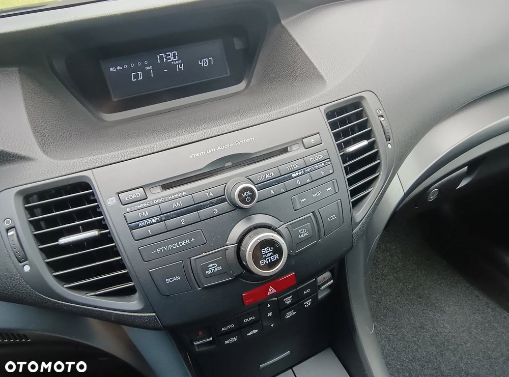 Honda Accord 2.0 Executive - 23