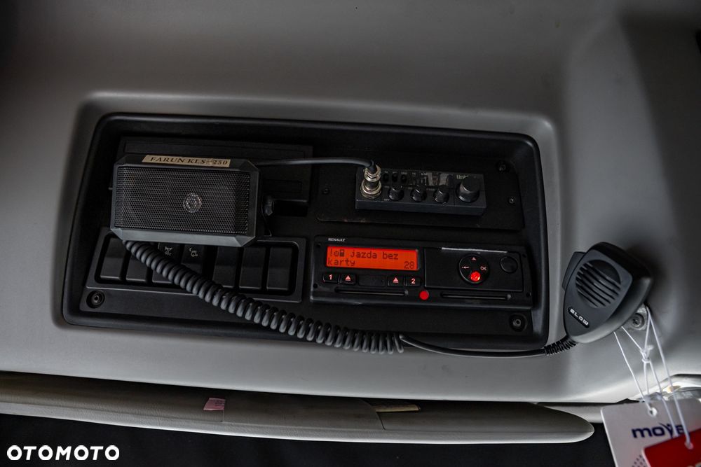 Renault Premium 450 DXI + Ten CATE TCO40 - 23