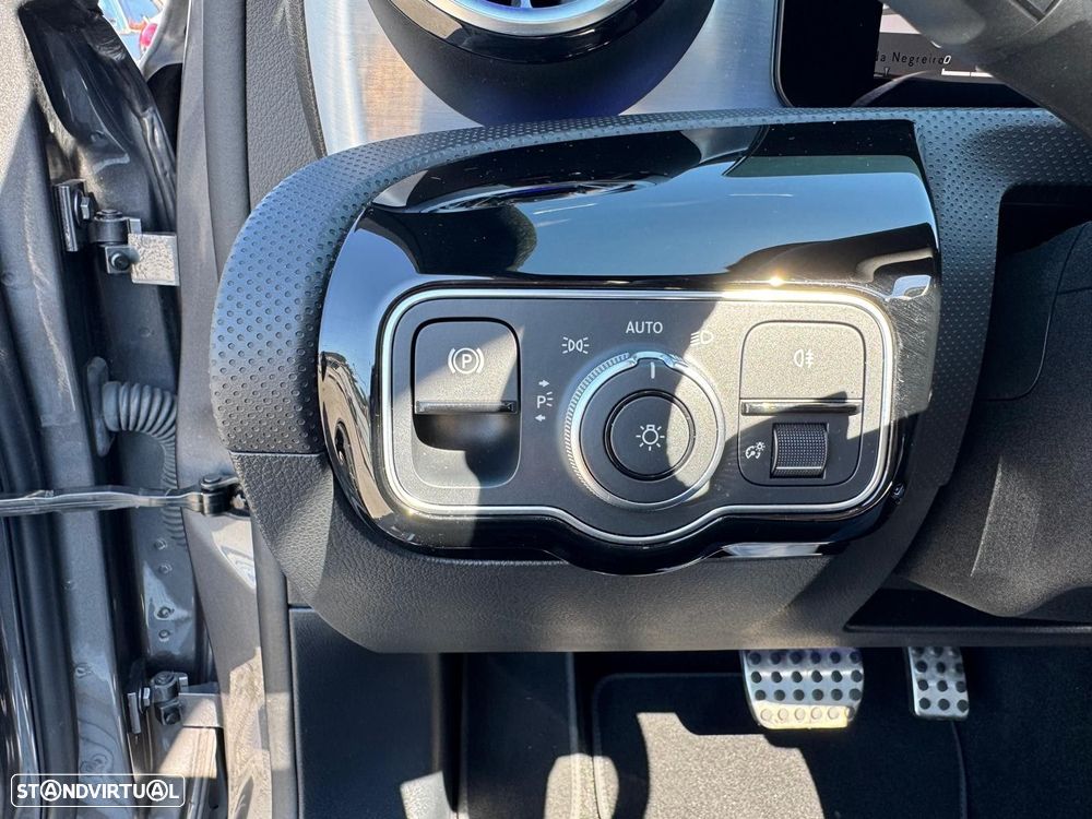 Mercedes-Benz A 200 AMG Line Aut. - 21