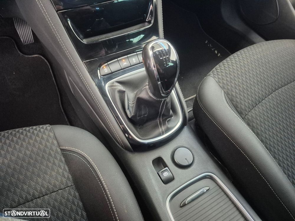 Opel Astra Sports Tourer - 13