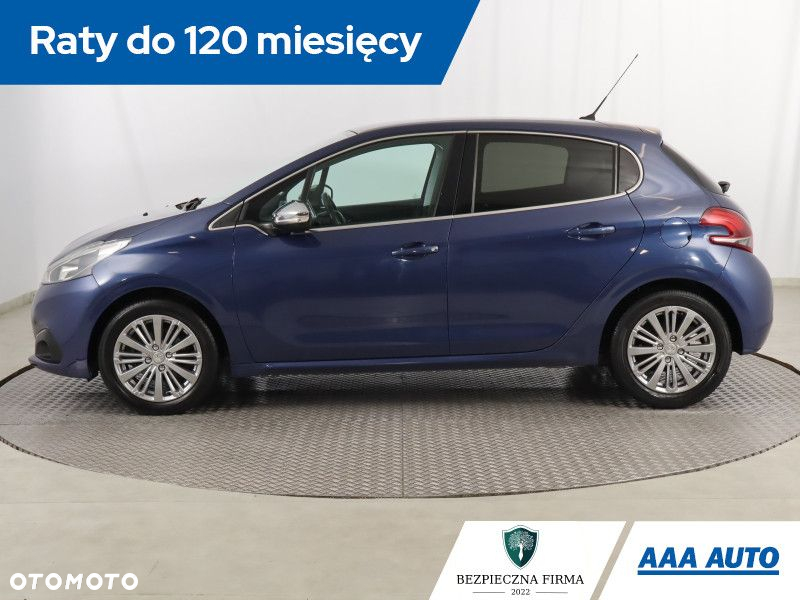 Peugeot 208 - 3