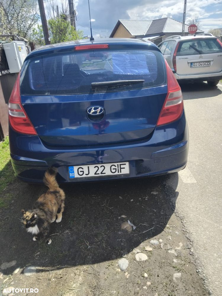 Hyundai i30 1.6 CRDi CLASSIC - 14