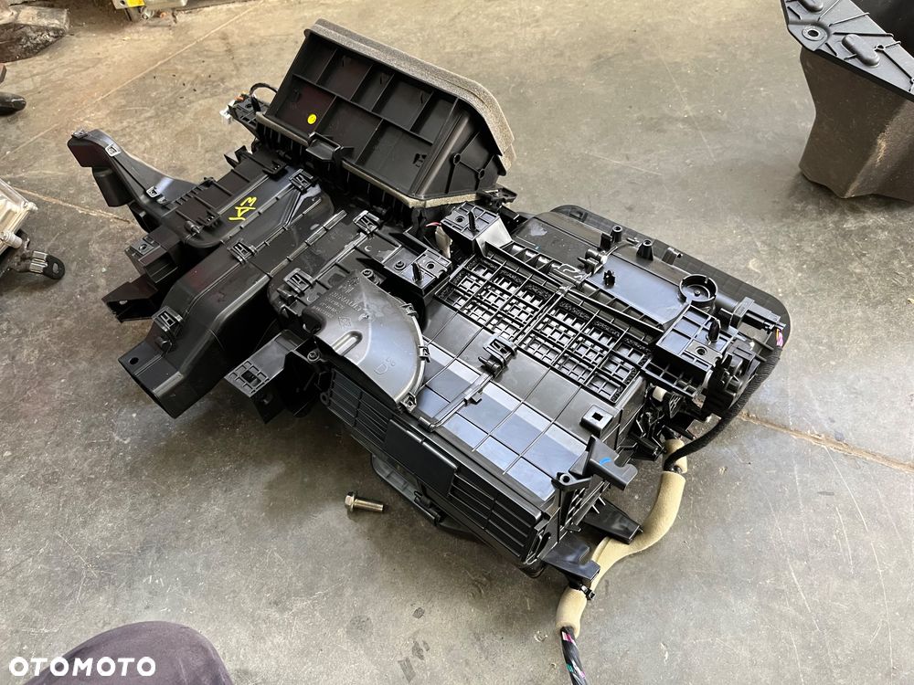 Nagrzewnica kompletna Renault Megane V E-TECH - 8