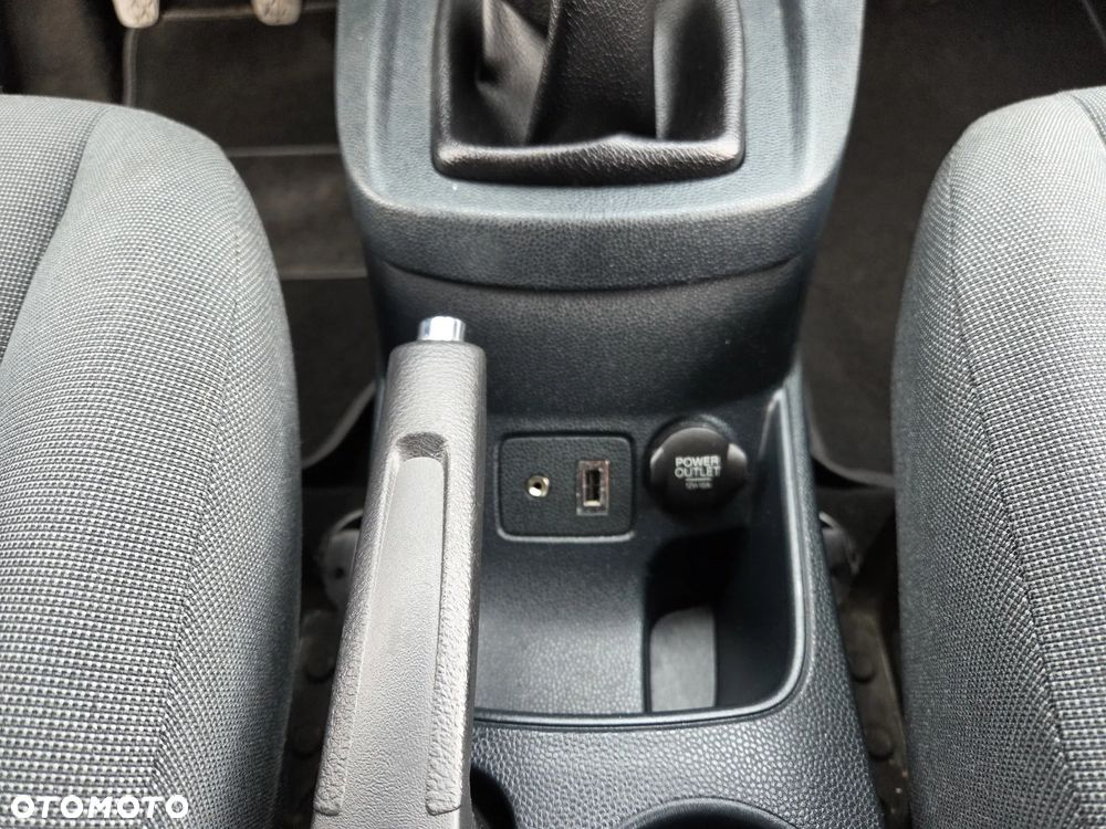 Ford Fiesta 1.25 Ambiente EU5 - 14
