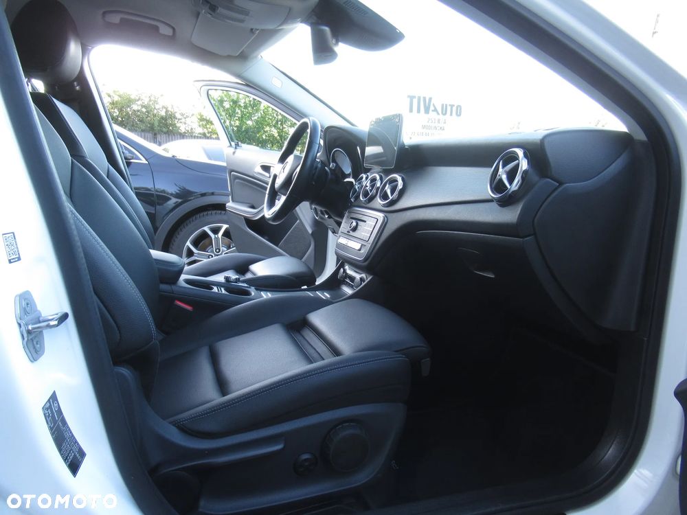 Mercedes-Benz GLA 200 7G-DCT Style - 9