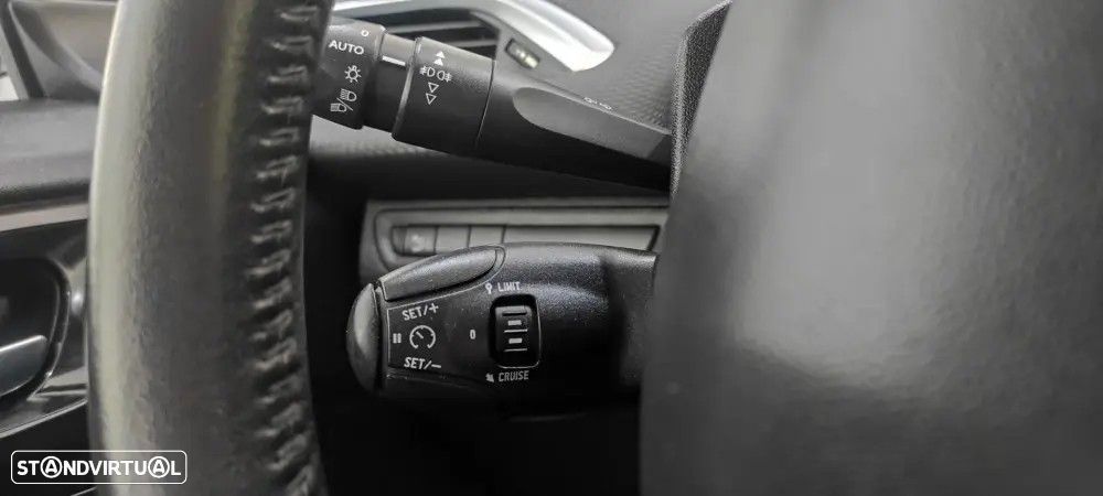 Peugeot 208 1.2 PureTech Active - 38