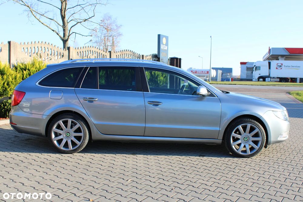 Skoda Superb 2.0 TDI Ambition DSG - 10