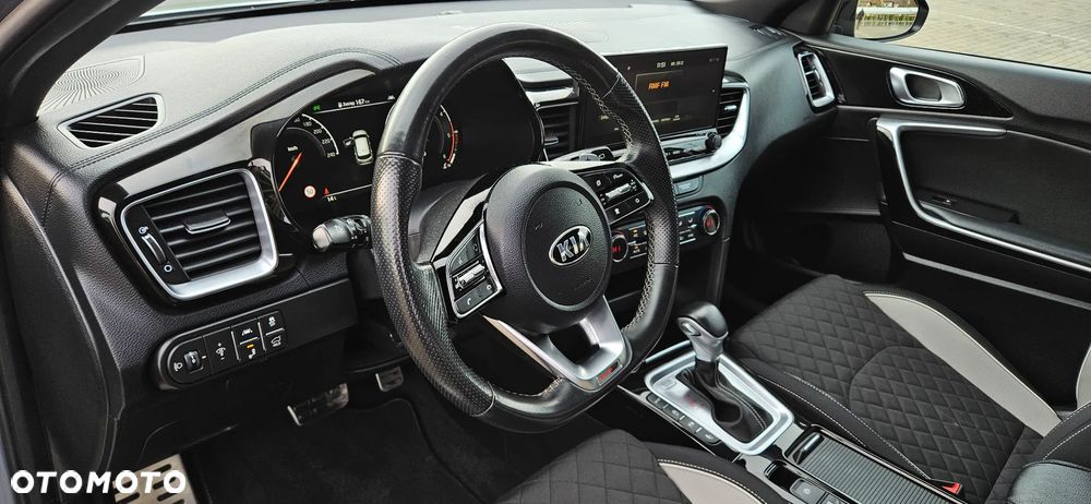 Kia Ceed 1.6 CRDi DCT GT Line - 6