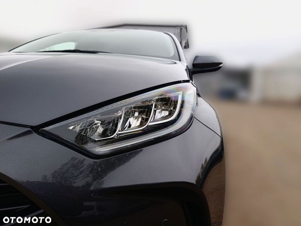 Toyota Yaris Hybrid 1.5 Style - 33