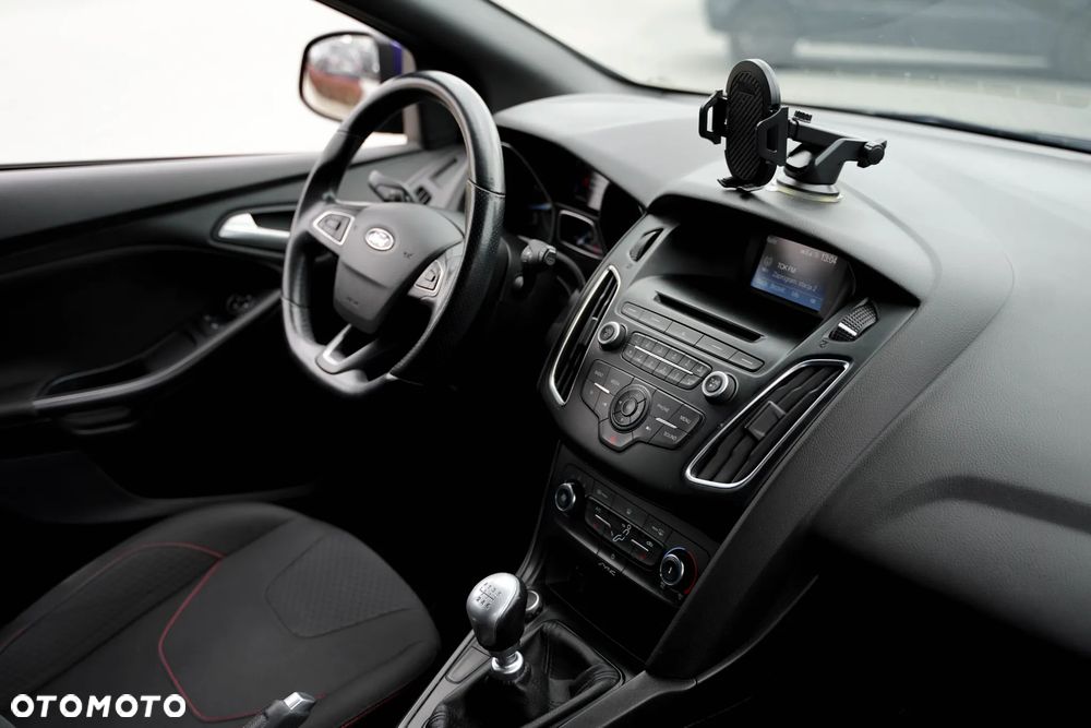 Ford Focus 1.5 EcoBoost ST-Line ASS - 24