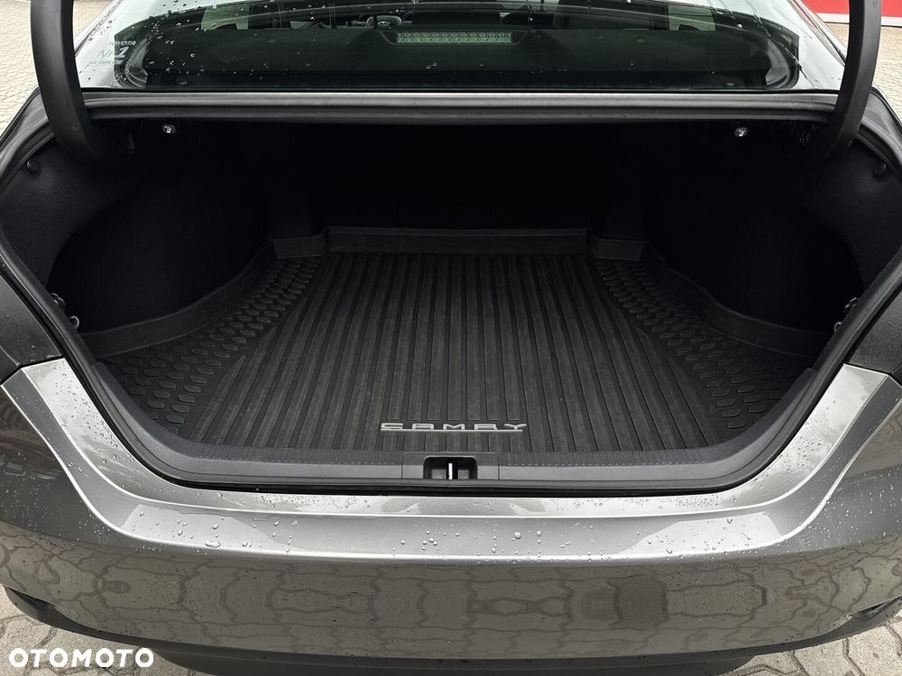 Toyota Camry 2.5 Hybrid Prestige CVT - 33