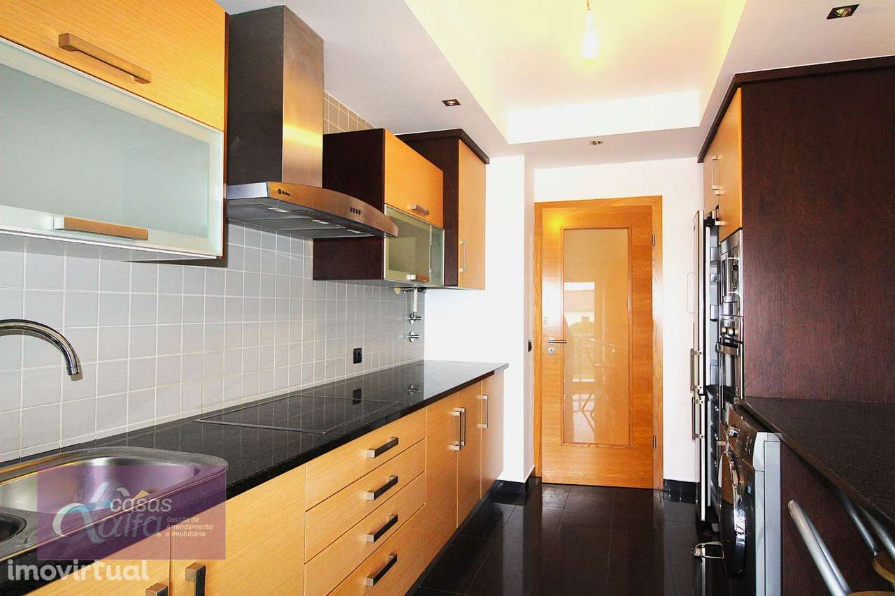 Apartamento T2 em Condomínio Fechado  Leiria - Grande imagem: 2/19