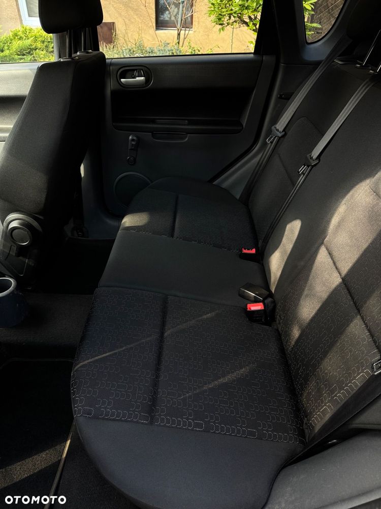 Mitsubishi Colt - 13