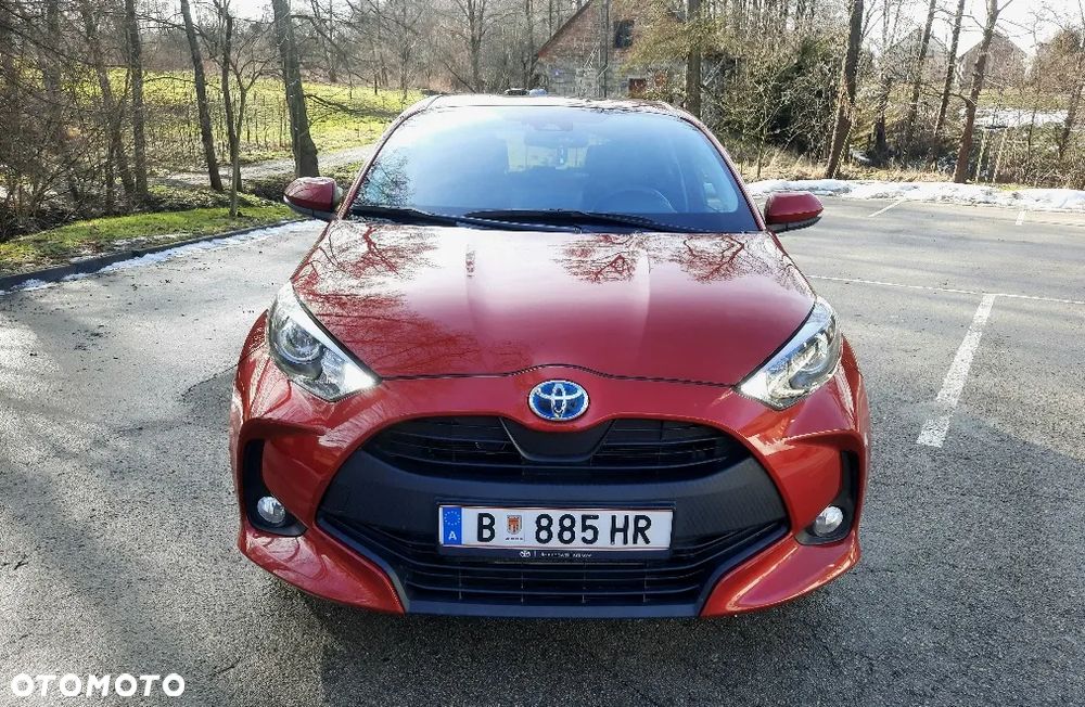 Toyota Yaris Hybrid 1.5 Executive - 3